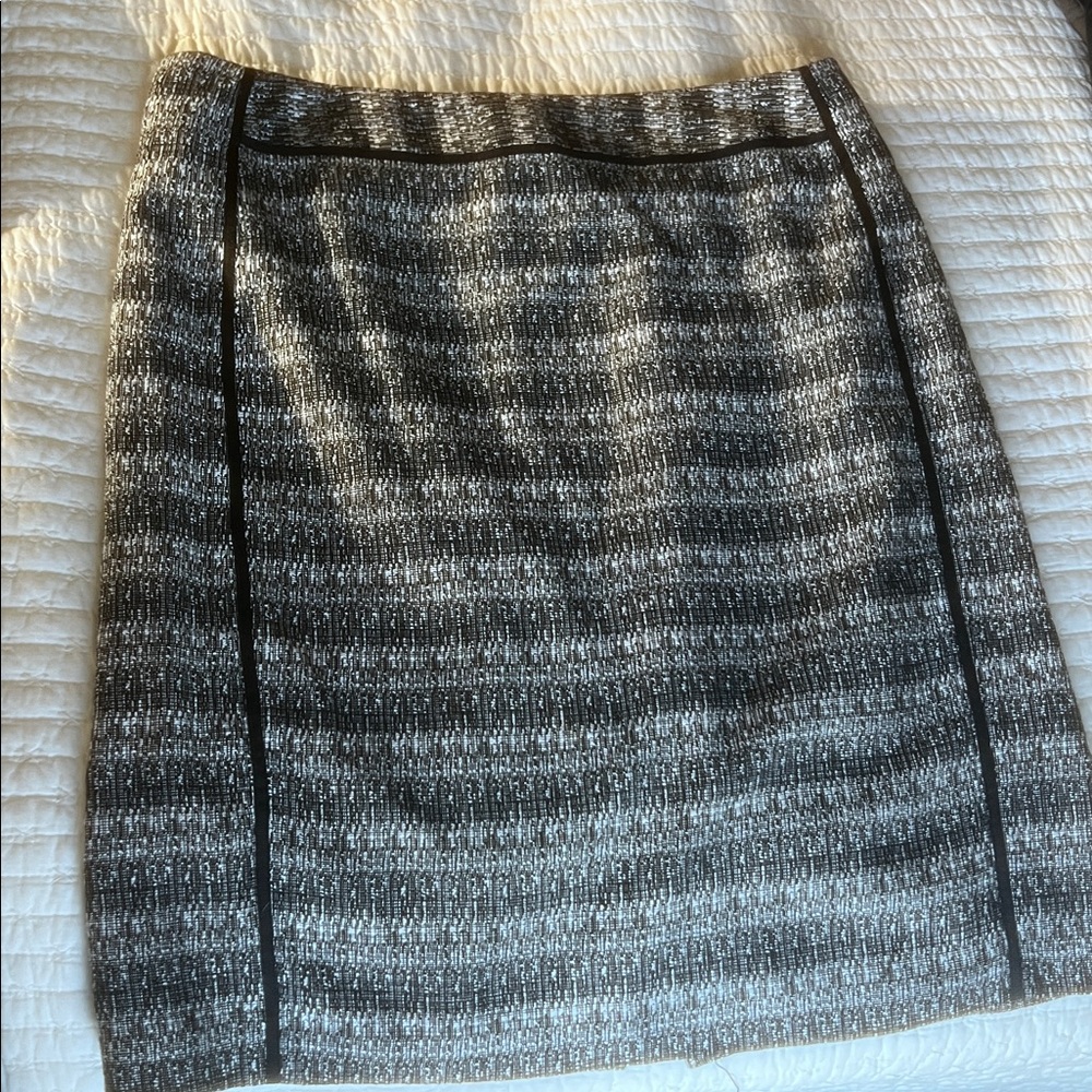 Liz Claiborne Black and White Textured Skirt